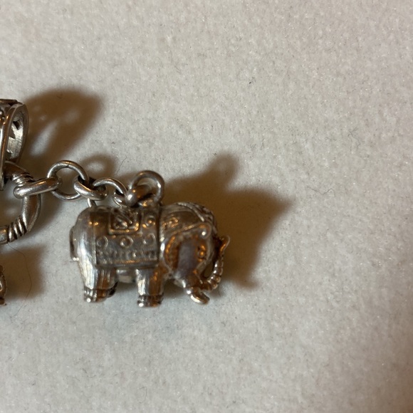 925 Sterling Silver Mommy and Baby Elephant Charm - Picture 2 of 3